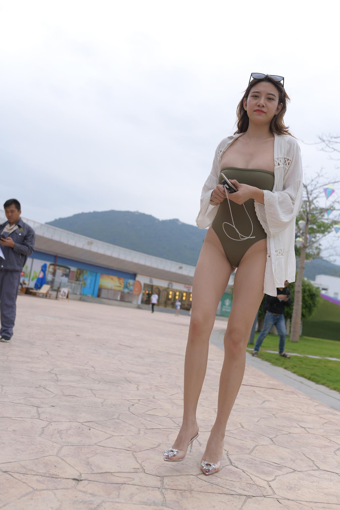 图片[2]-精选唯美街拍 NO.1129 绿色泳装美女 (6) [84P]-草丛看图