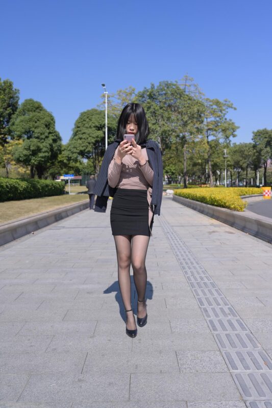 唯美街拍 NO.1116 秘书周末的日常 (1) [84P]-草丛看图