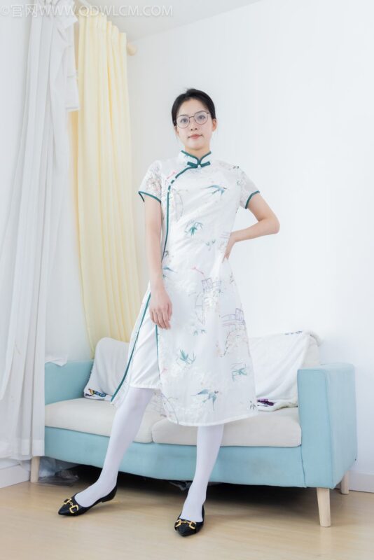 精选勿恋传媒 NO.2107 茯苓-秋夜凉[154P]-草丛看图