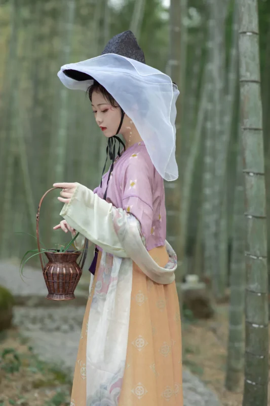 精选[YITUYU艺图语]2023.04.07 竹乡 沉诗思[20+1P]-草丛看图