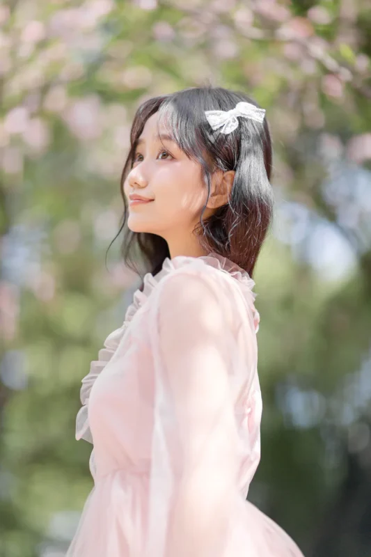 精选[YITUYU艺图语]2023.04.02 春日海棠 静怡[21+1P]-草丛看图