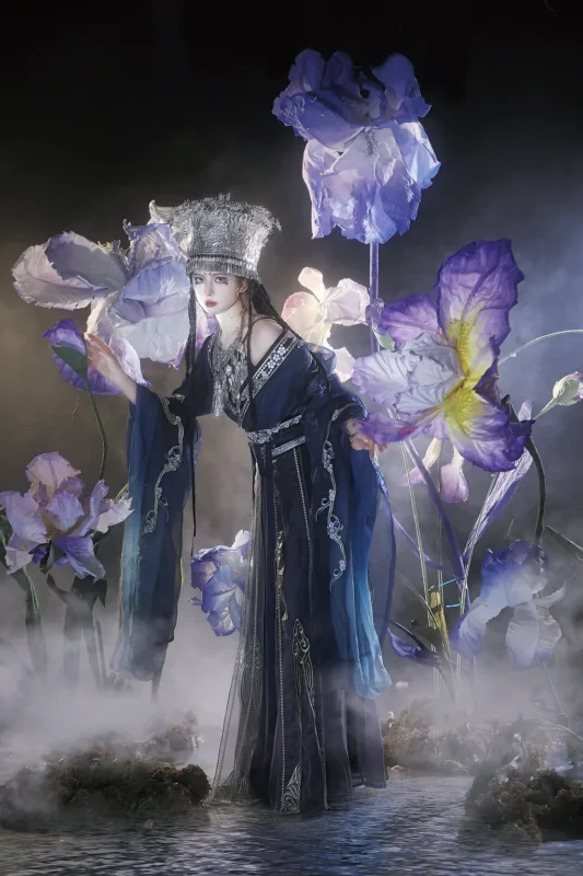 精选[YITUYU艺图语]2023.03.16 苗疆公主 李林夕h[24+1P]-草丛看图