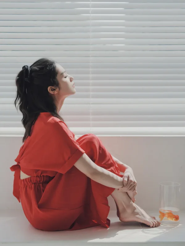 精选[YITUYU艺图语]2023.03.20 少女与鱼 雨文[42+1P]-草丛看图