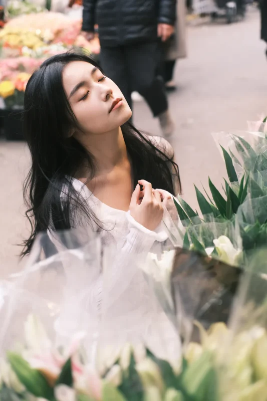 精选[YITUYU艺图语]2023.03.02 Letting go 靜鏡婧[25+1P]-草丛看图