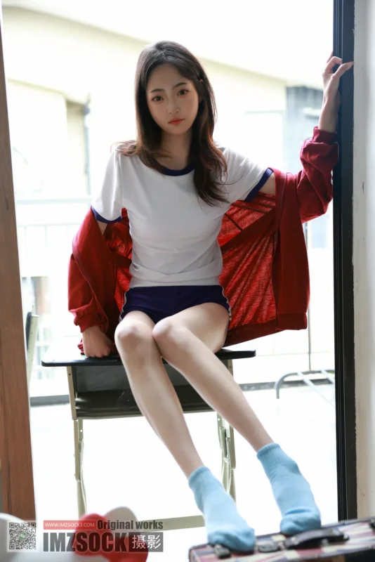 精选[MZSOCK]爱镁足 NO.356 梓馨[114P]-草丛看图